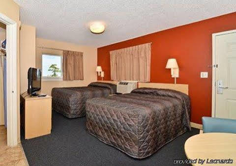 Hotel Suburban Near Federal Hwy 1 Stuart